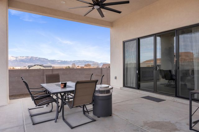 1713 17th Avenue SE, Rio Rancho, NM 87124