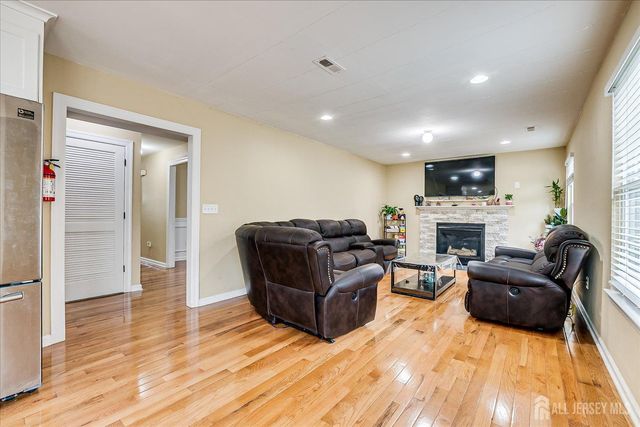 169 Metuchen Avenue, Woodbridge Proper, NJ 07095