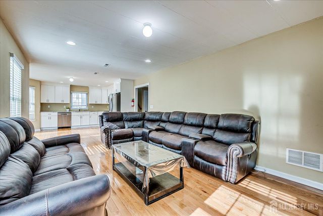 169 Metuchen Avenue, Woodbridge Proper, NJ 07095