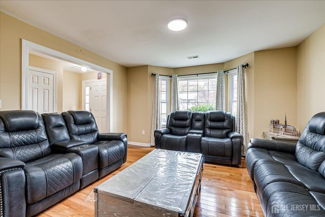 169 Metuchen Avenue, Woodbridge Proper, NJ 07095