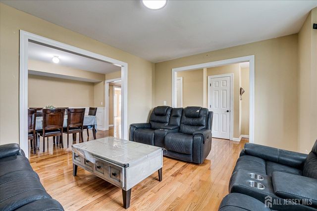 169 Metuchen Avenue, Woodbridge Proper, NJ 07095