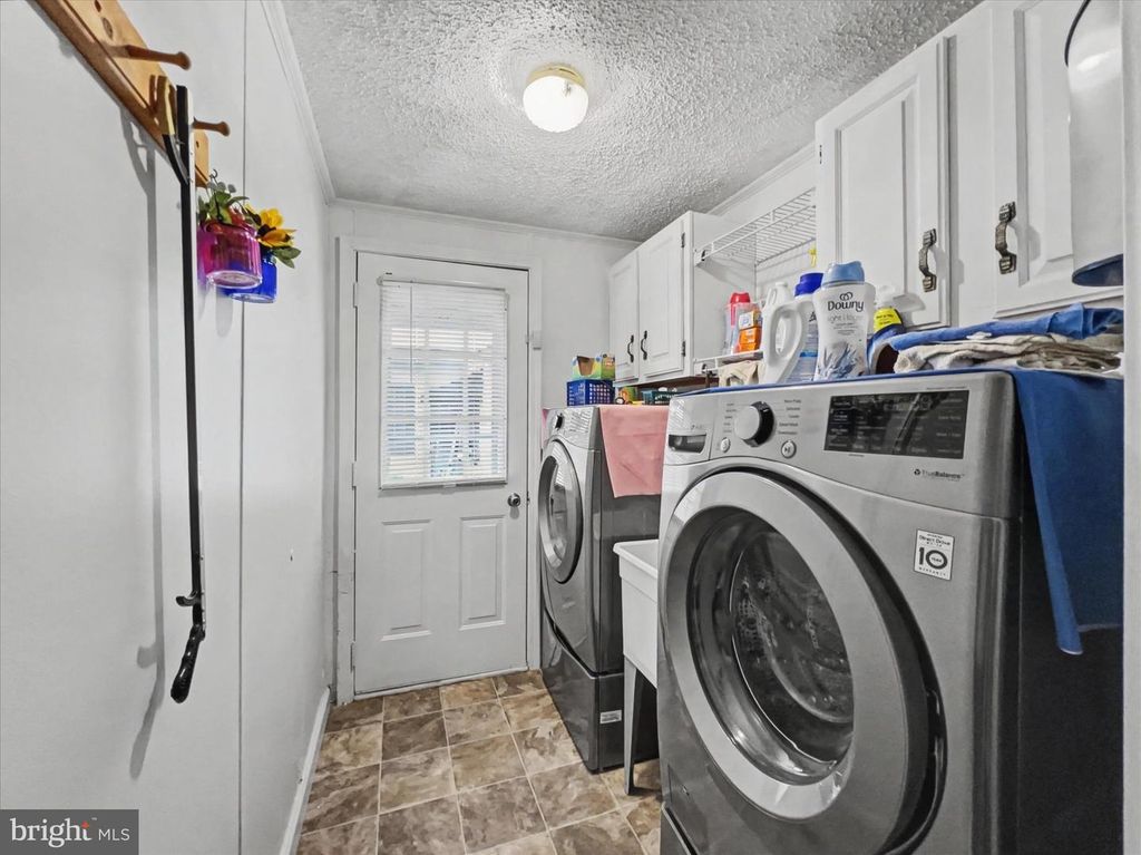 Image 13 of property listing at 20 LEE DR #641, Wilmington, DE 19808