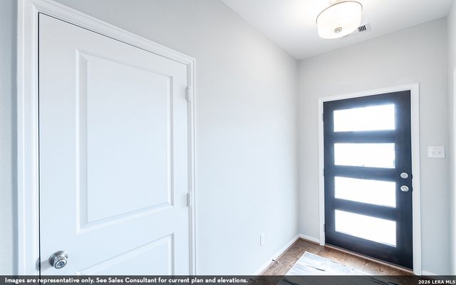 17414 Yellow Pine Dr, Elmendorf, TX 78112