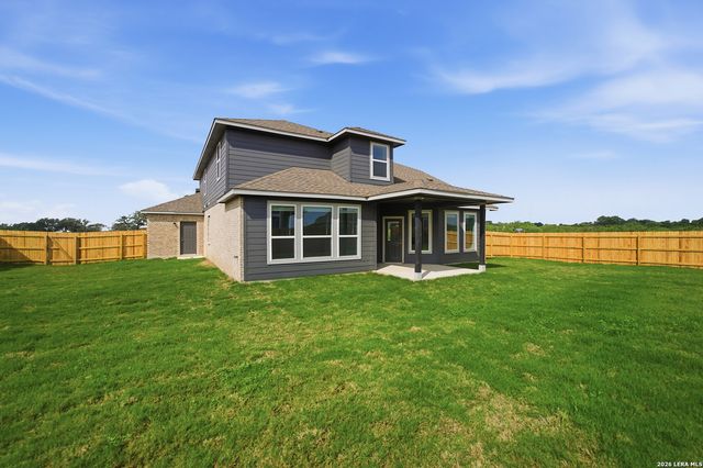 17414 Yellow Pine Dr, Elmendorf, TX 78112