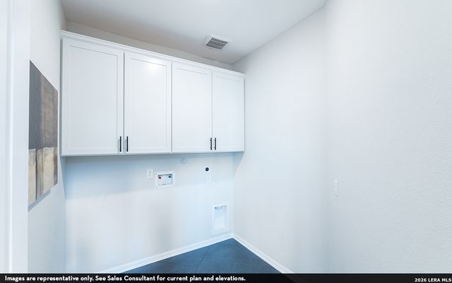 17414 Yellow Pine Dr, Elmendorf, TX 78112