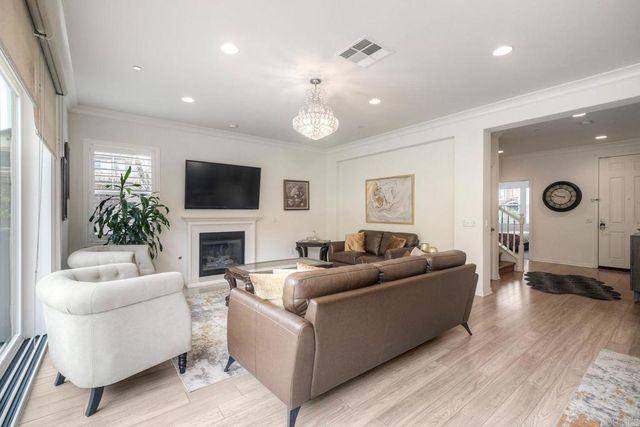 926 Hydra Court, San Marcos, CA 92069