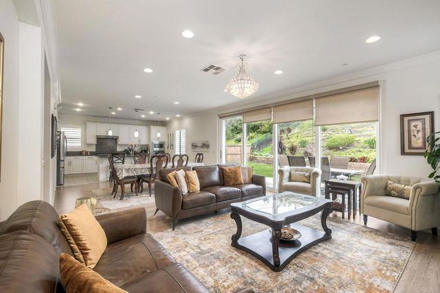 926 Hydra Court, San Marcos, CA 92069