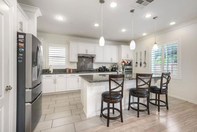 926 Hydra Court, San Marcos, CA 92069