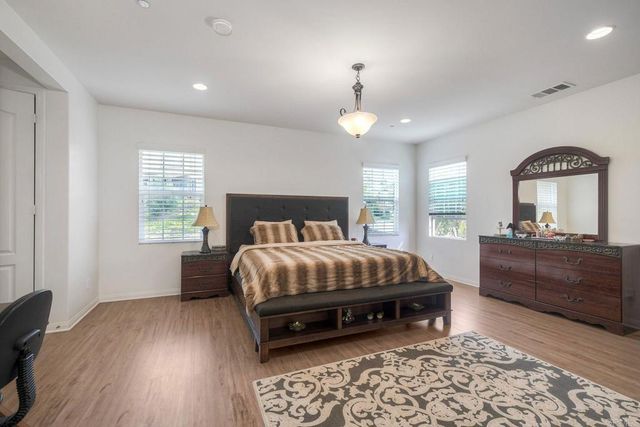 926 Hydra Court, San Marcos, CA 92069