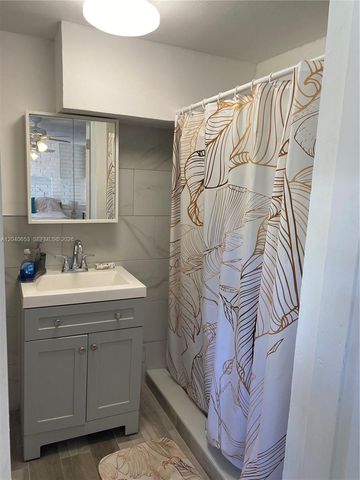540 NW 111 St, Miami, FL 33168