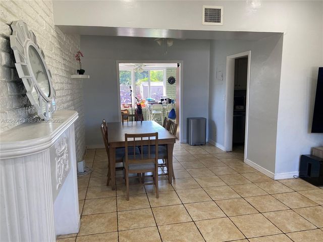 540 NW 111 St, Miami, FL 33168