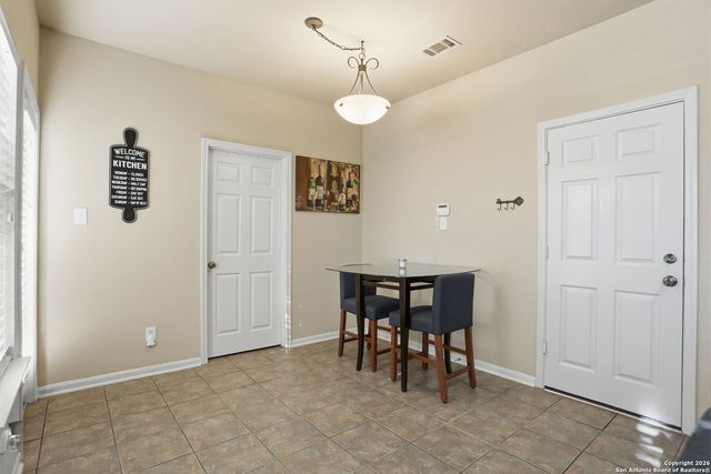 23 Roan Hts, San Antonio, TX 78259
