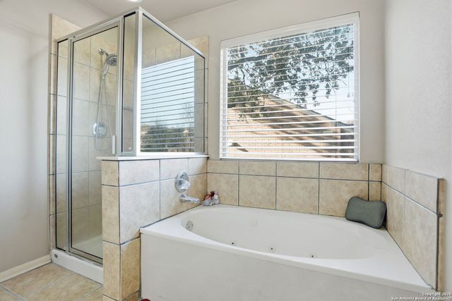 23 Roan Hts, San Antonio, TX 78259