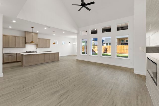 605 Bunchberry Street, Fort Worth, TX 76247
