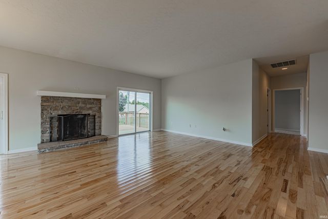 7788 Lincoln Avenue, Newburgh, IN 47630