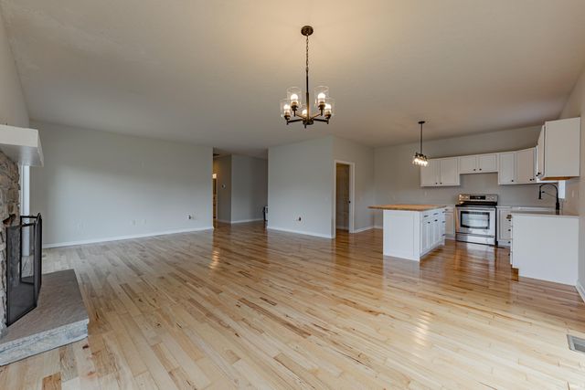 7788 Lincoln Avenue, Newburgh, IN 47630