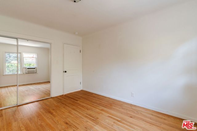 5073 W 21st Street, Los Angeles, CA 90016