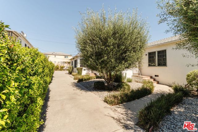 5073 W 21st Street, Los Angeles, CA 90016