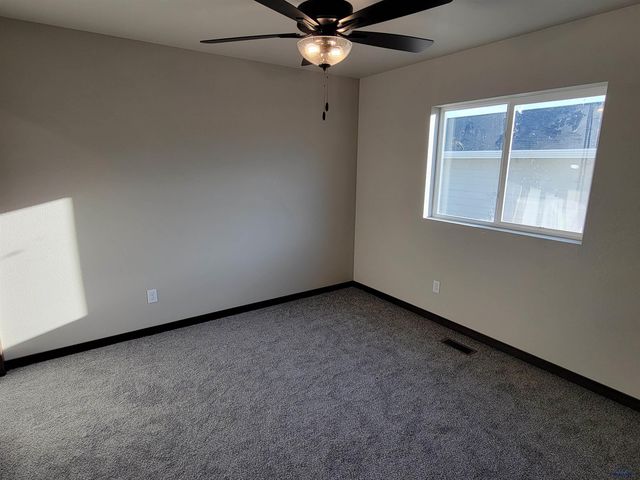 5213 ELMSTEAD ST, Rapid City, SD 57701