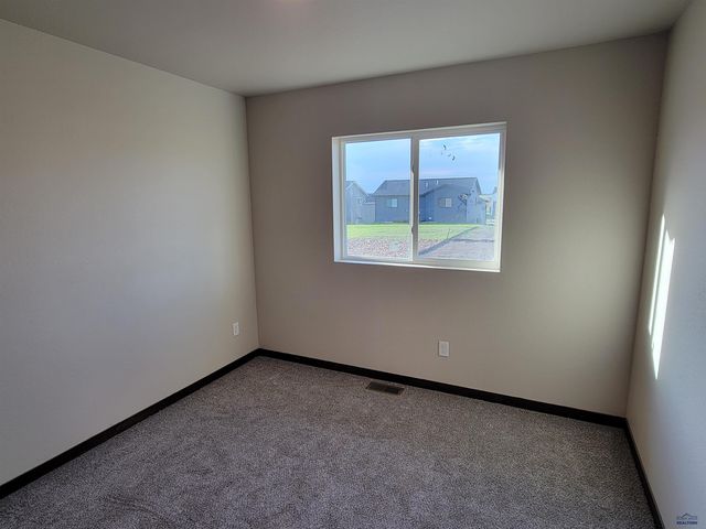 5213 ELMSTEAD ST, Rapid City, SD 57701