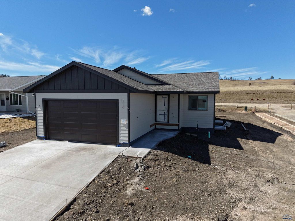 5213 ELMSTEAD ST, Rapid City, SD 57701