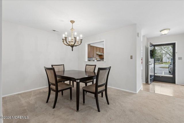 437 Hampton Court 12-1, Manalapan, NJ 07726