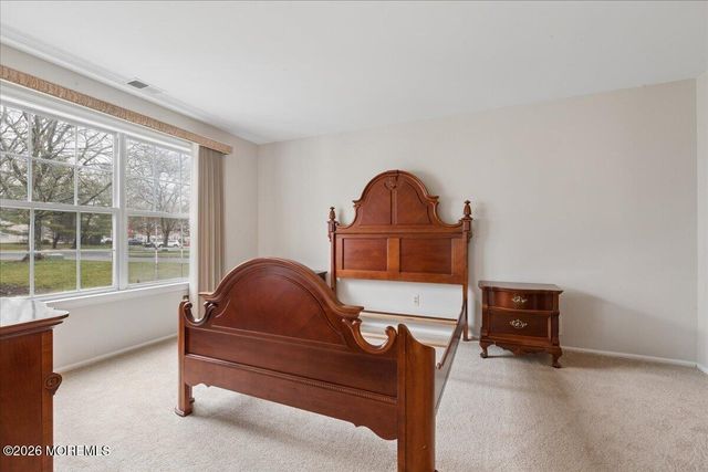 437 Hampton Court 12-1, Manalapan, NJ 07726