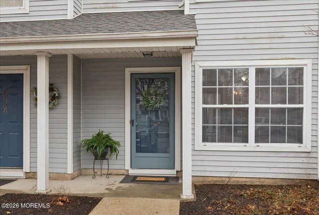 437 Hampton Court 12-1, Manalapan, NJ 07726