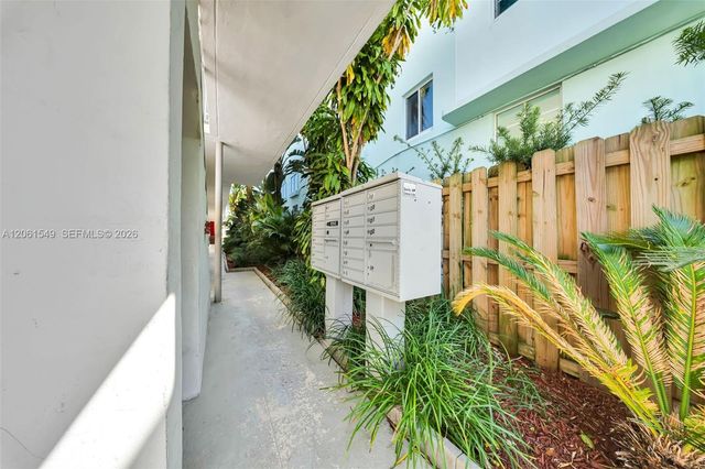 6905 Bay Drive 16, Miami Beach, FL 33141