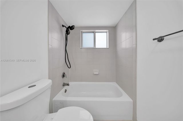 6905 Bay Drive 16, Miami Beach, FL 33141