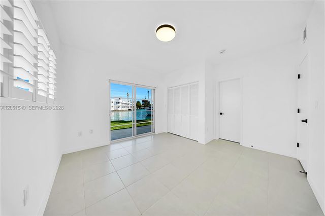 6905 Bay Drive 16, Miami Beach, FL 33141