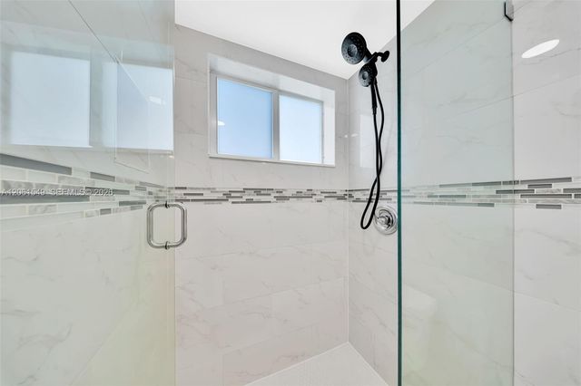 6905 Bay Drive 16, Miami Beach, FL 33141