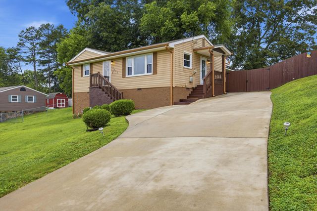 3803 Altamira Drive, Chattanooga, TN 37412