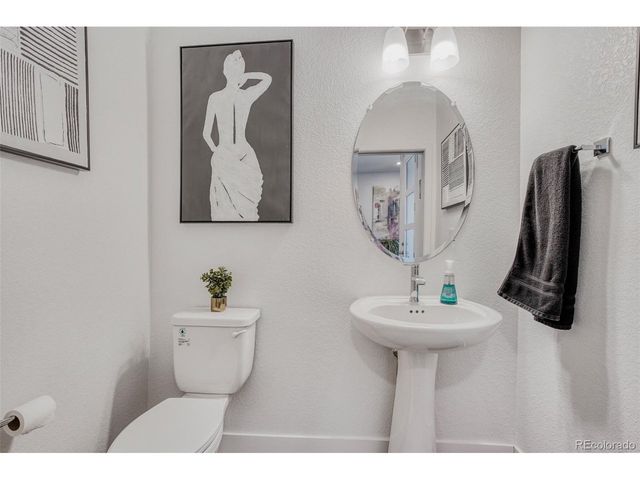 2698 W 68th Ave, Denver, CO 80221