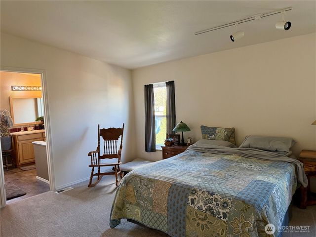 165 NE Dungan Street, Creston, WA 99117