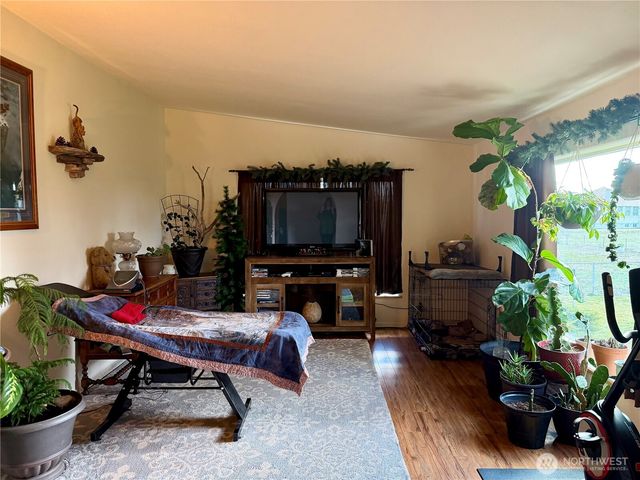 165 NE Dungan Street, Creston, WA 99117