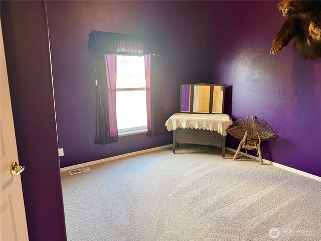 165 NE Dungan Street, Creston, WA 99117