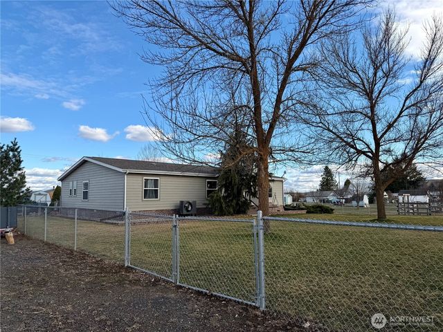 165 NE Dungan Street, Creston, WA 99117