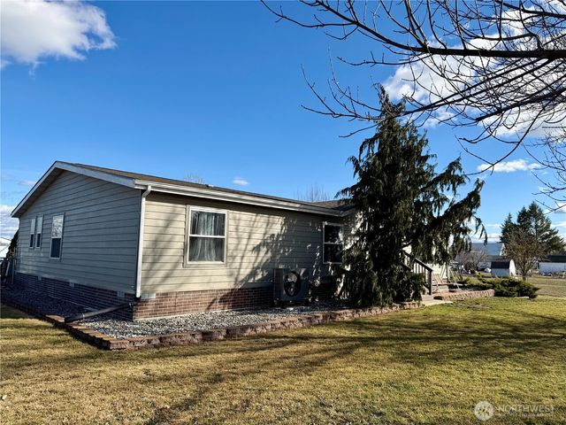 165 NE Dungan Street, Creston, WA 99117