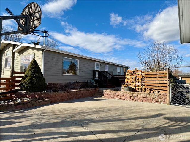 165 NE Dungan Street, Creston, WA 99117
