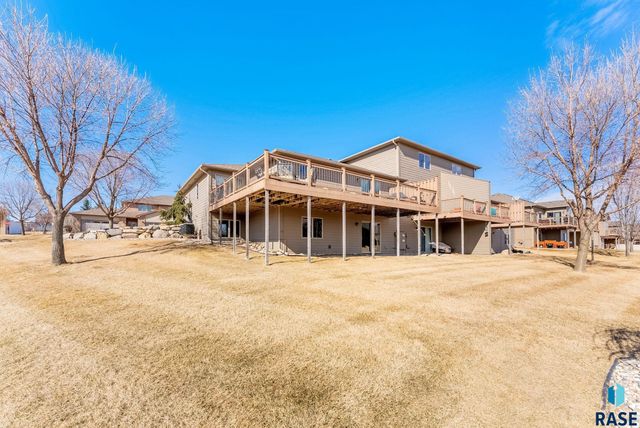 7570 S Grand Arbor Pl Place, Sioux Falls, SD 57108