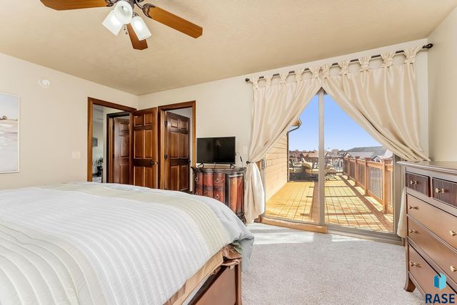 7570 S Grand Arbor Pl Place, Sioux Falls, SD 57108