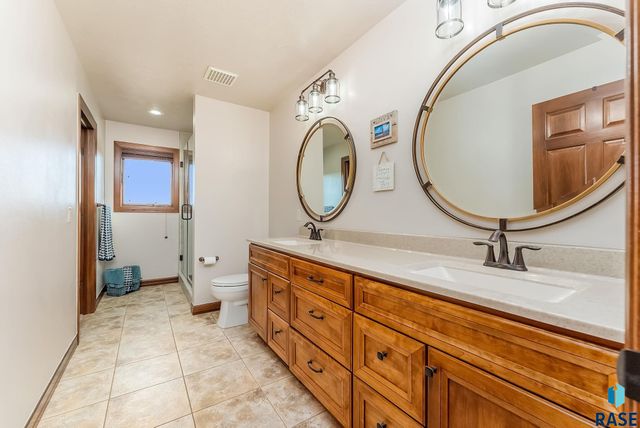 7570 S Grand Arbor Pl Place, Sioux Falls, SD 57108