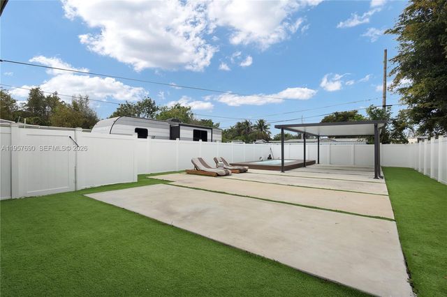 1021 SW 22nd Ave, Fort Lauderdale, FL 33312