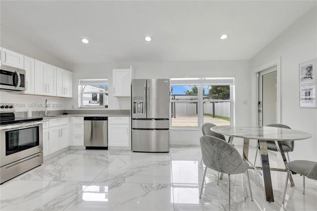 1021 SW 22nd Ave, Fort Lauderdale, FL 33312