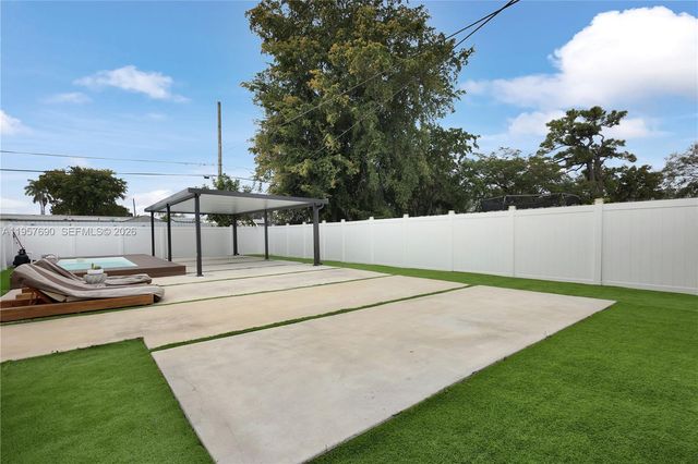 1021 SW 22nd Ave, Fort Lauderdale, FL 33312