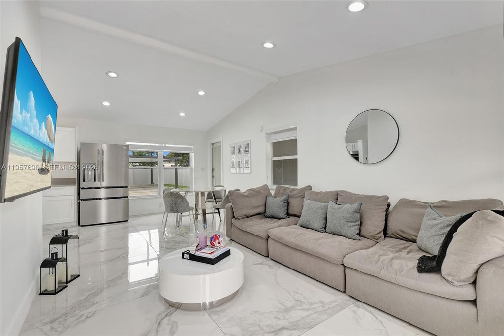 1021 SW 22nd Ave, Fort Lauderdale, FL 33312