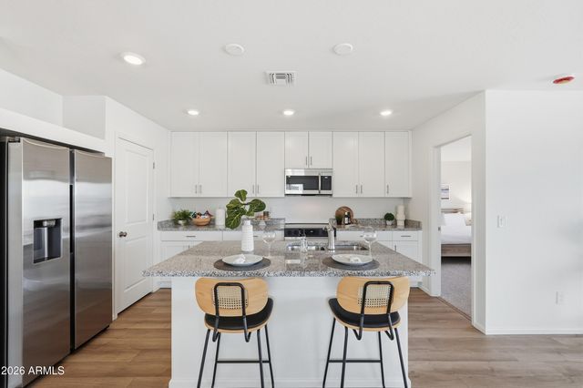 1396 W AZTEC Drive, Coolidge, AZ 85128