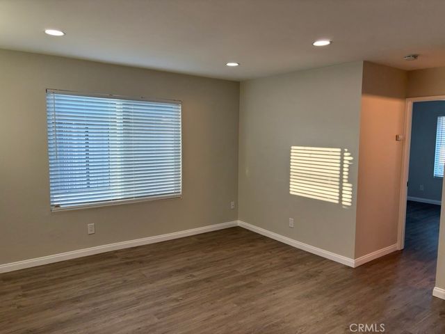 16971 Hoskins 2, Huntington Beach, CA 92649