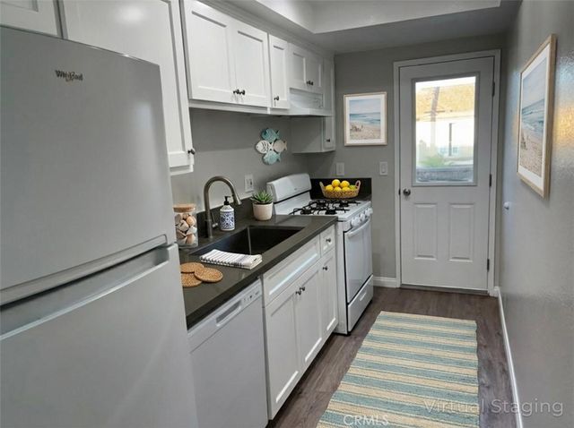 16971 Hoskins 2, Huntington Beach, CA 92649